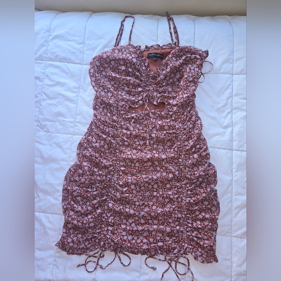 COTTON CANDY LA Floral Ruched Dress Size S - Picture 1 of 3